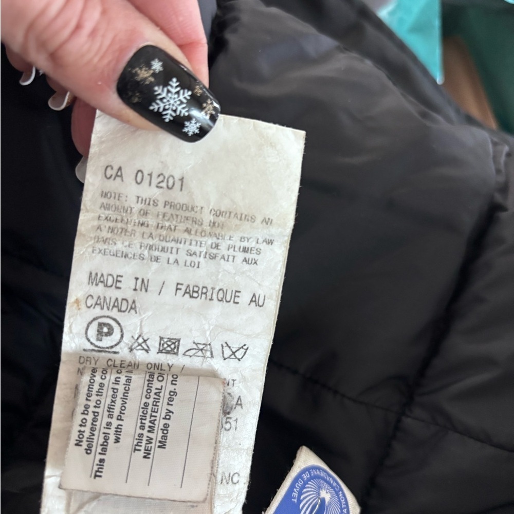 Canada Goose Kensington Parka Black Jacket with Logo Patch - Picture 15 of 15